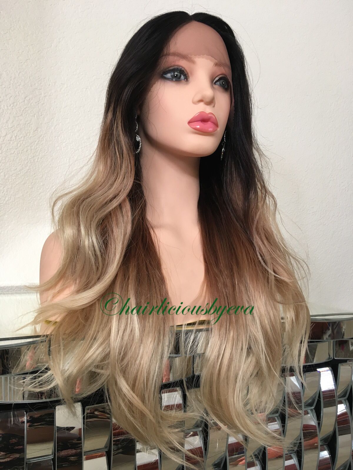 24 inch long wavy layered balayage wig black dark brown blonde