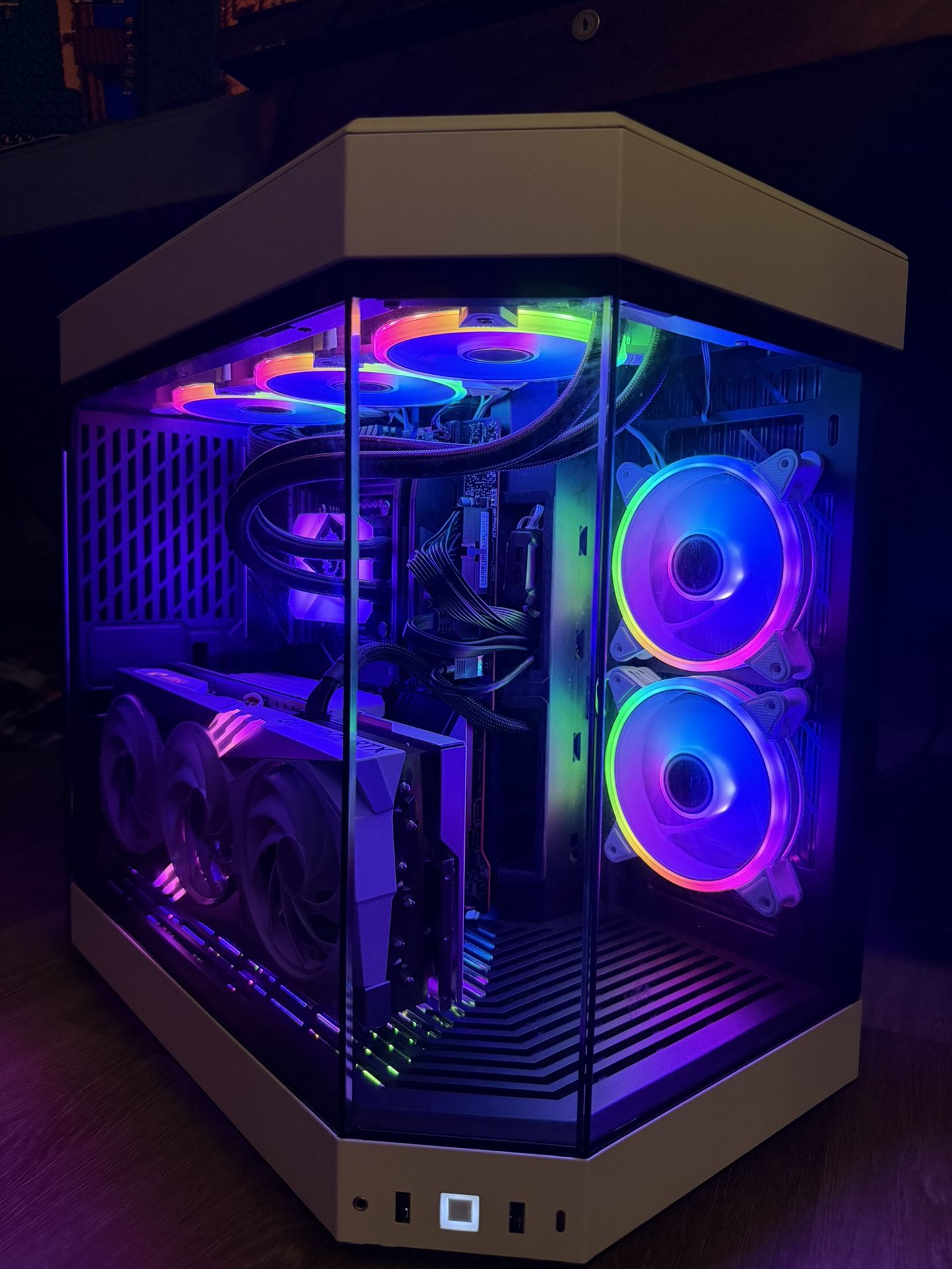 White Tempered glass Gaming and Streaming PC with i9 14900k and rtx 4070 ti