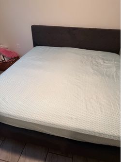 Bed frame and mattress size king color gray