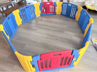 Baby playpen fence