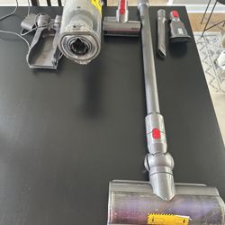 Dyson cordless Vacuum V 11