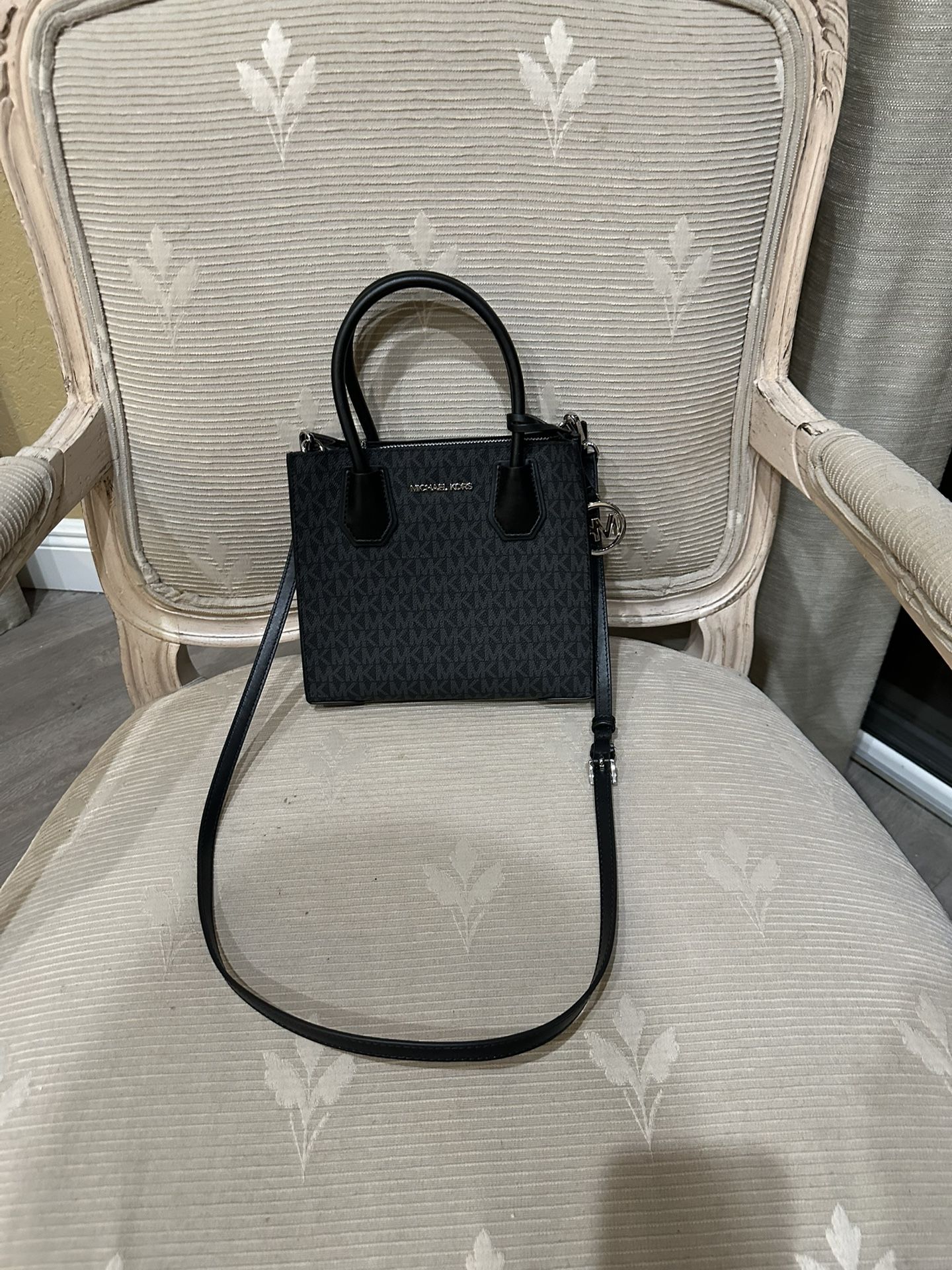 Michael Kors Crossbody Black & Grey