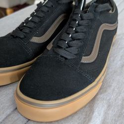 Vans Old Skool Black Gum Shoes | Men’s Size 9 | Classic Style