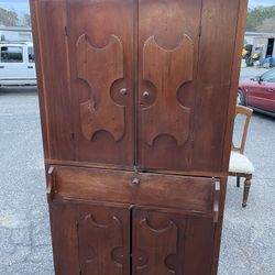 Antique Amish Cupboard Armoire Cabinet Circa 1860s-1890s Game Of Thrones Style