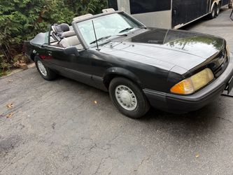 1990 Ford Mustang