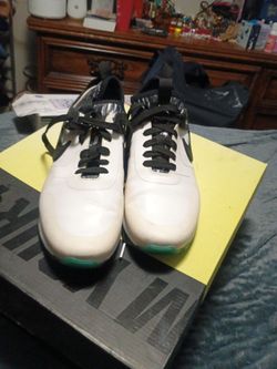 Nike 7 and 1/2