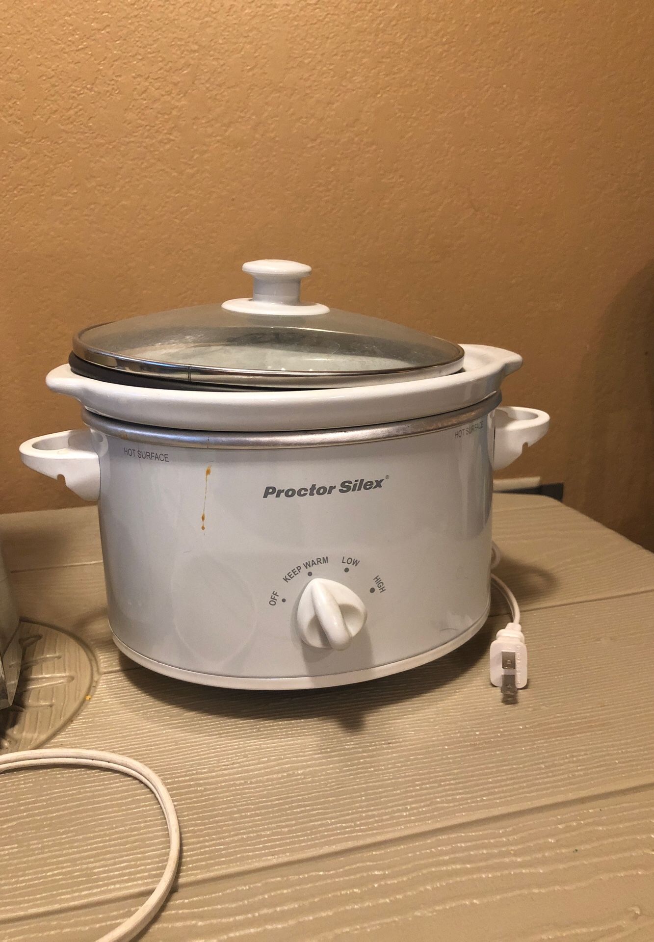 Small crock pot