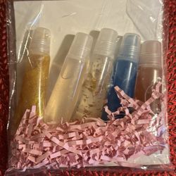 5 Lip Glosses 