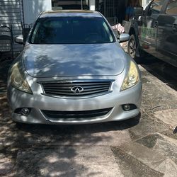 2011 Infiniti G25