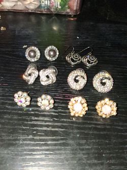 Earrings lot