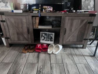 Free entertainment center