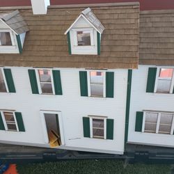 Real Good Toy Colonial Dollhouse. Put Together.