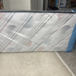 Twin mattress