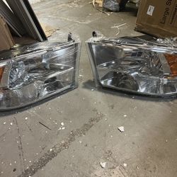 Driver and Passenger Side Headlights, With bulb(s), Halogen, Reflector Type, Chrome Interior