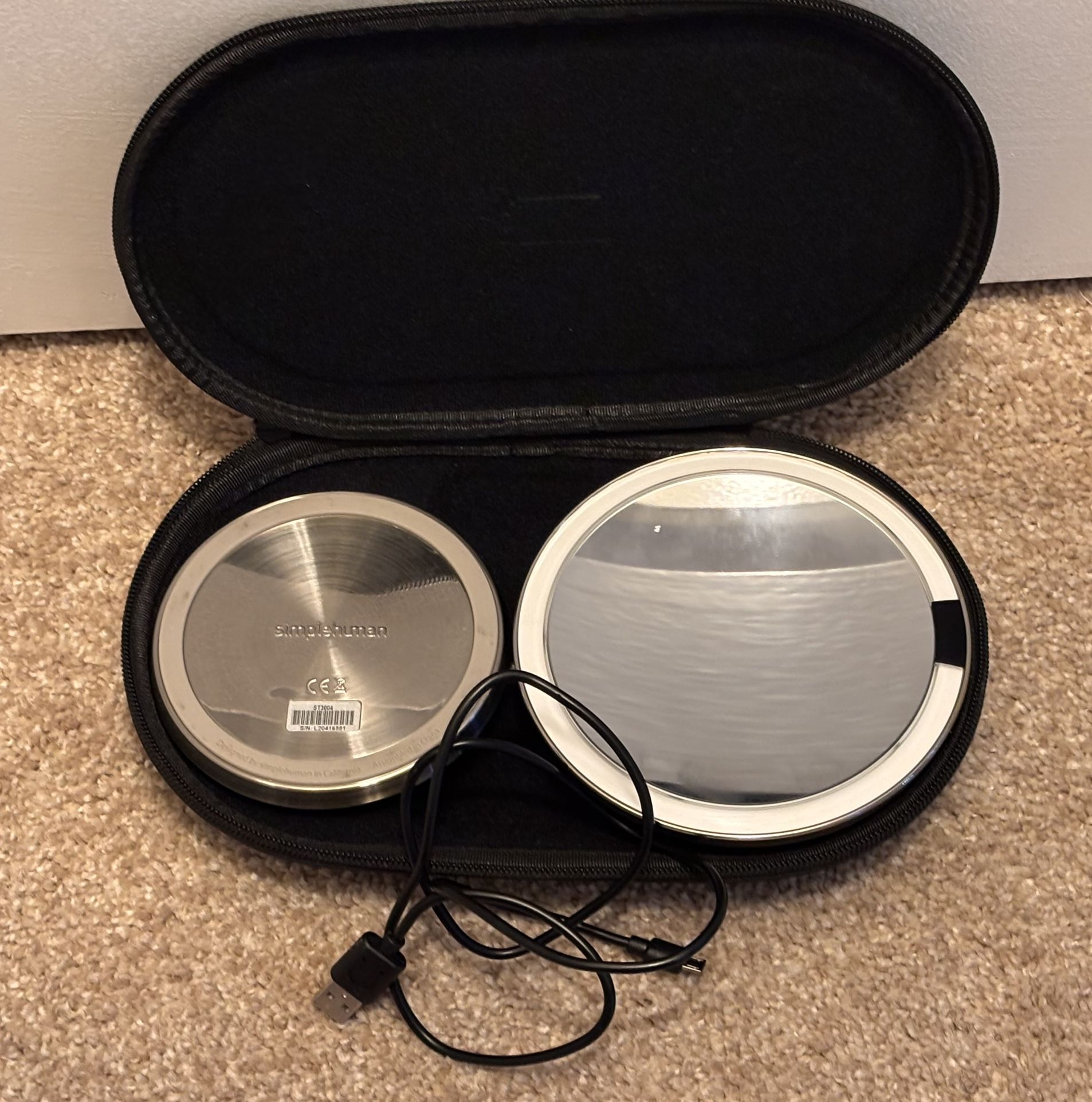 Simplehuman Lighted Sensor Mirror w/ Travel Case – Works!