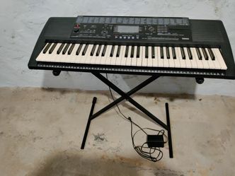Yamaha PSR-320 Keyboard.