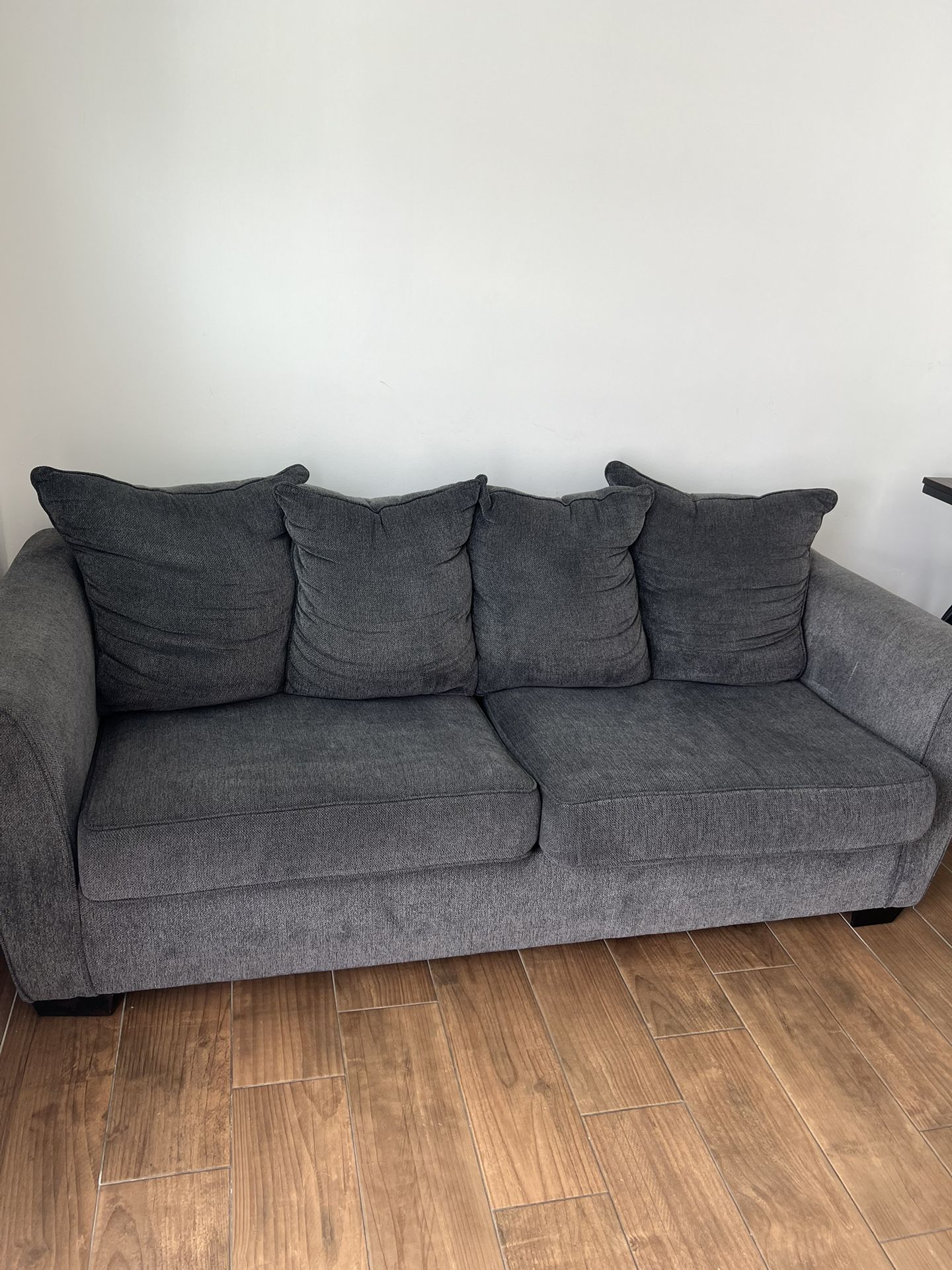 1 Rannis Queen Sofa Sleeper