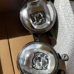 2016-2023 Tacoma Fog Lights Oem