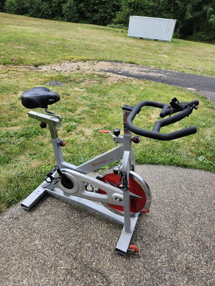 Sunny Health & Fitness Pro Indoor Cycling Exercise Bike
