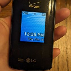 Verizon LG Flip Phone, Excellent Condition 
