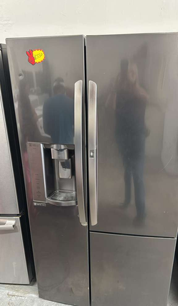 LG Side‑by‑Side Fridge – Black Stainless, Ice/Water Dispenser