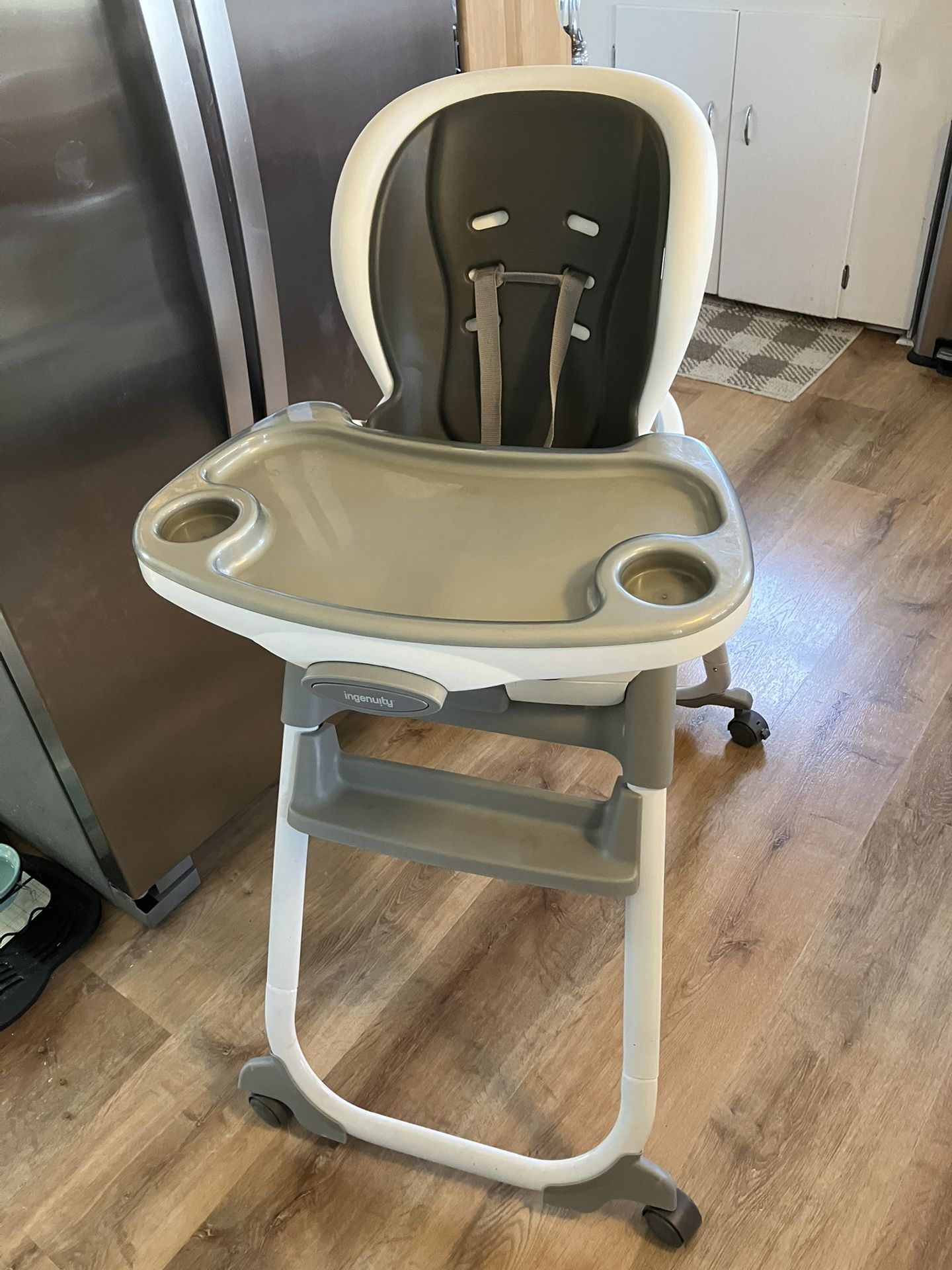 High Chair, Ingenuity, Clean, Easy to Use