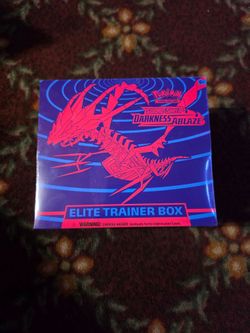 Pokemon Darkness Ablaze Elite Trainer Box.