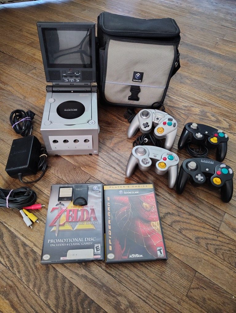Nintendo GameCube With Screen Bundle