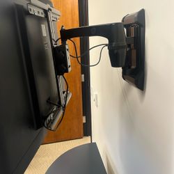 Adjustable TV Wall Mount 