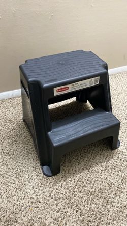 Rubbermaid Step Stool
