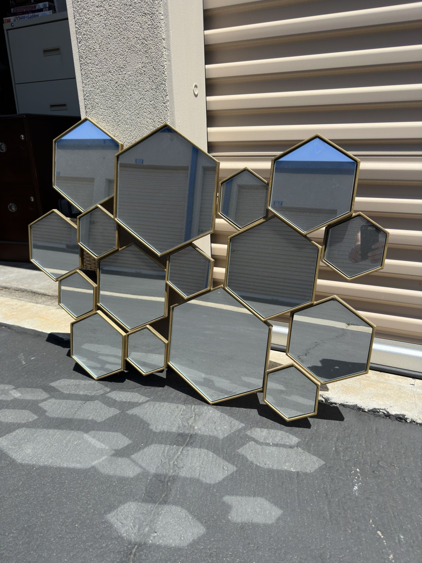 Office Furniture And Decor For Sale