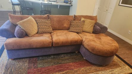 FREE! Sleeper sectional sofa with chaise. 110in across. must pick up