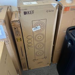 KEF - Q950 8" Floorstanding Speaker (Each) - Satin Black