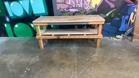 Work bench /table