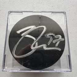 Connor McDavid signed Edmonton Oilers autographed hockey puck w/COA - 635
