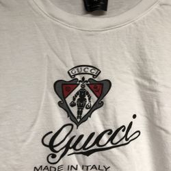 Men’s Gucci shirt