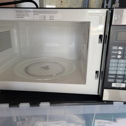 Microwave Barely Used