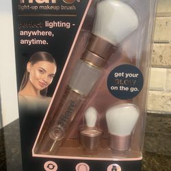 Flare - Light Up Makeup Brush