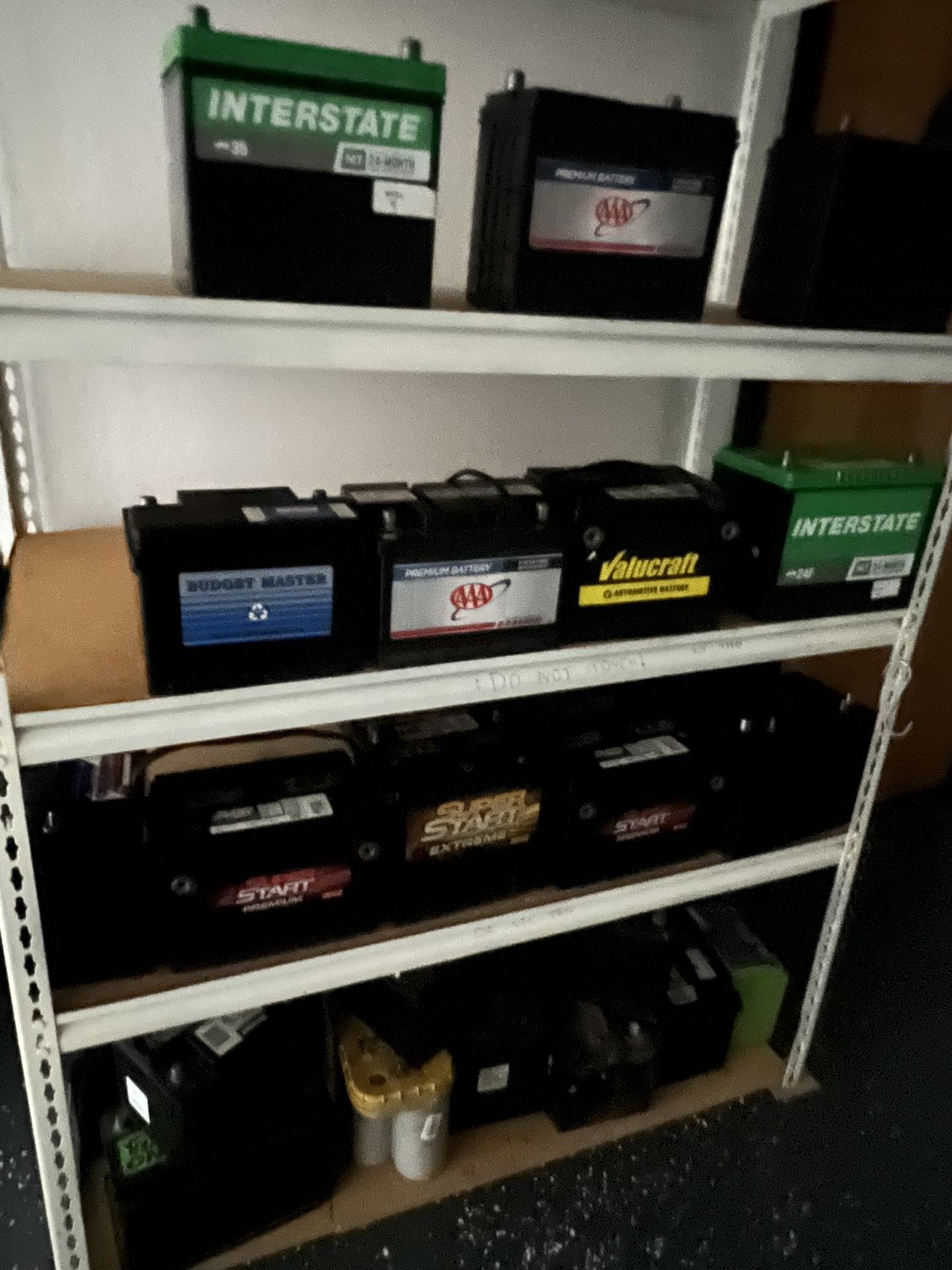 Baterías $40.Computadoras Con Garantía Buena Marcas .Se Arreglan Computadoras Se Quitan Viros Se Le Pone Antibiros.Programas Buen Trabajo Cada Una Tie