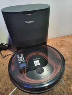 Self Cleaning Vacuum