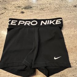 Women’s Nike Pro 3” Inseam Shorts -Small (4-6)