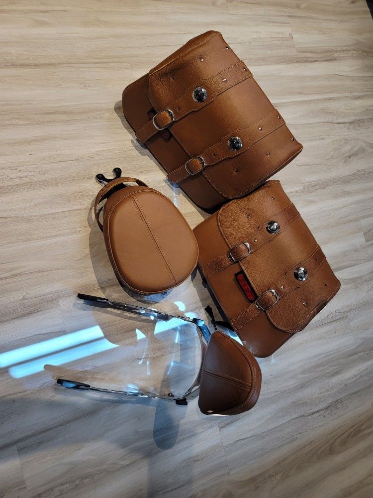 Indian Scout Genuine Leather Saddlebags and Passenger seat set