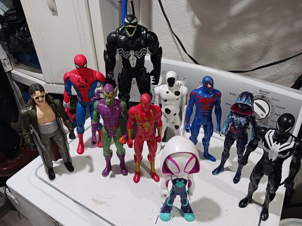 Spiderman characters toys set. Good Condition.