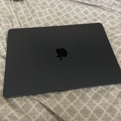 Macbook Air 15” M3 8Gb Ram - 256Gb Storage