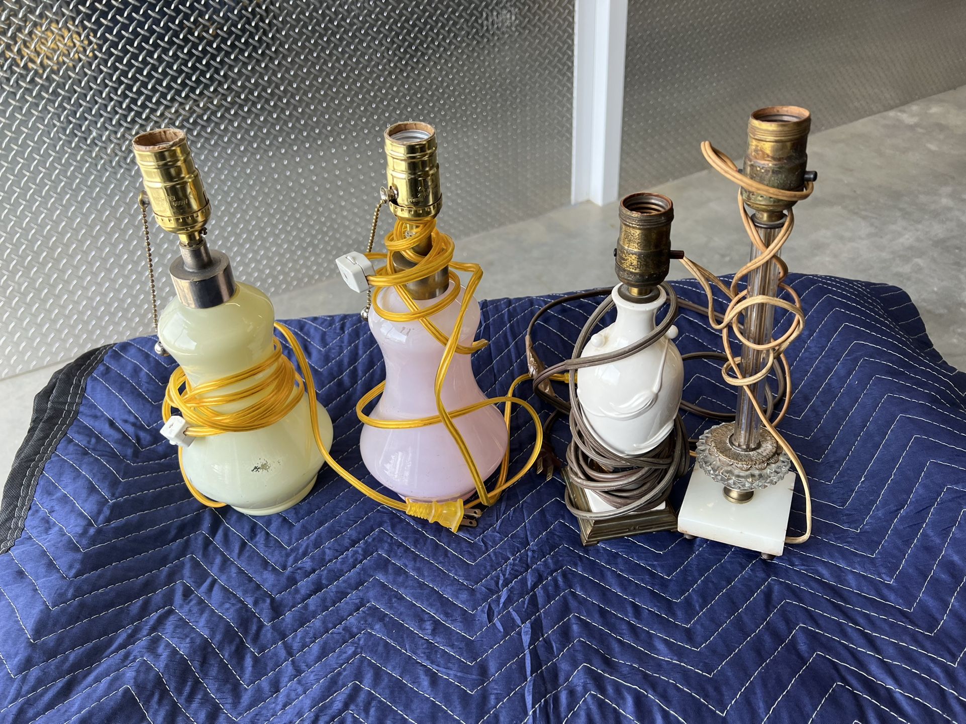 4 antique/bedside lamp/desk lamps