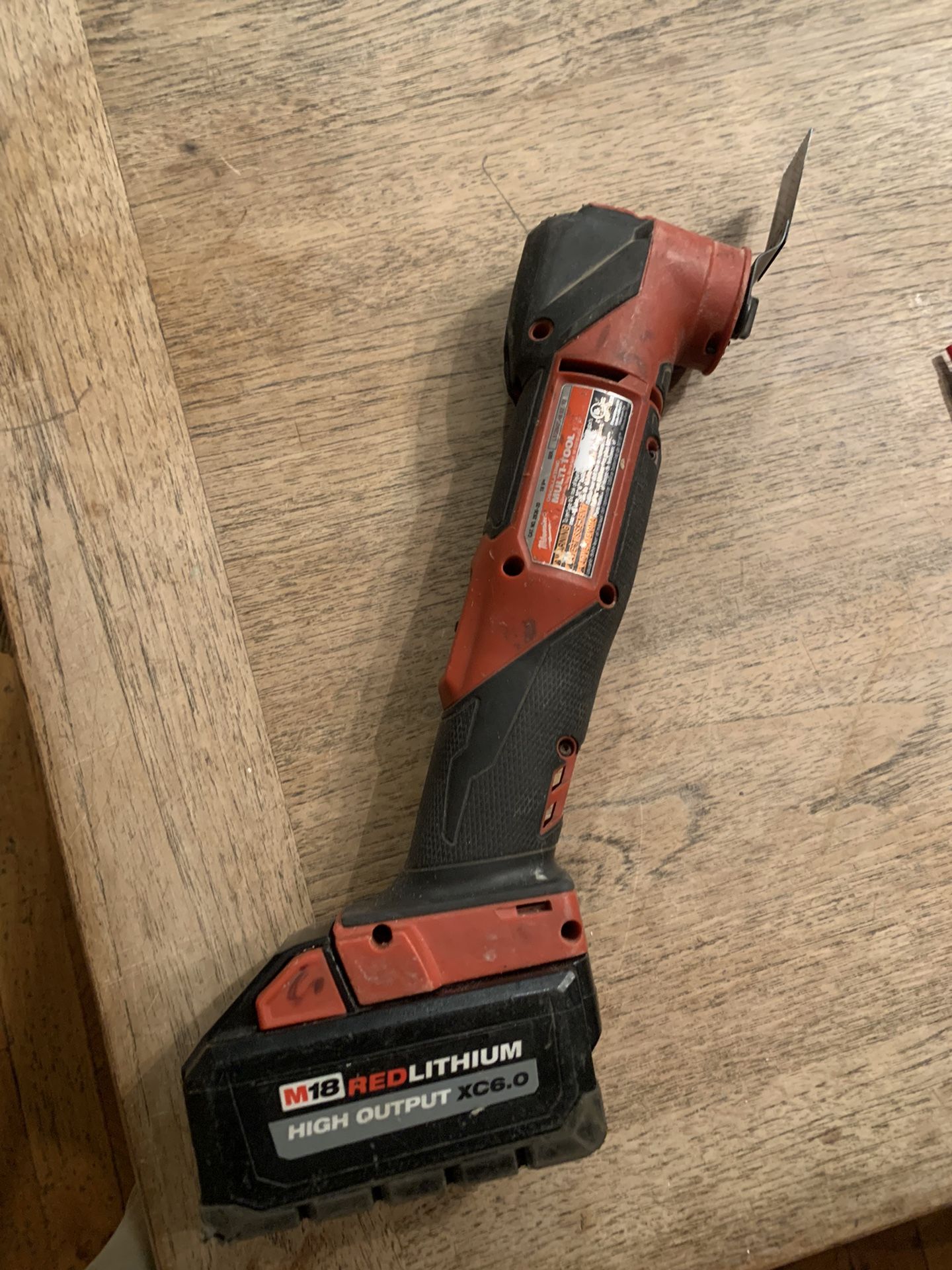 Milwaukee Multi Tool With 6 Ah Battery
