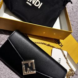 FENDI CONVENTIONAL WALLET ON CHAIN