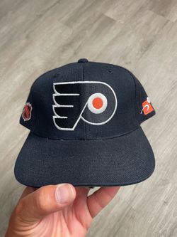 Vintage 90s Sports Specialties Philadelphia Flyers NHL Snapback Cap Black