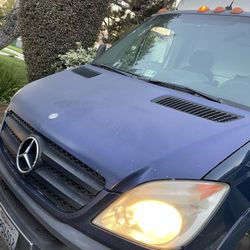 2012 Mbz Sprinter 3500 Box Truck Clean Title