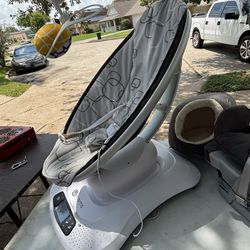 Baby swing , Plays Music, Different Speeds 
